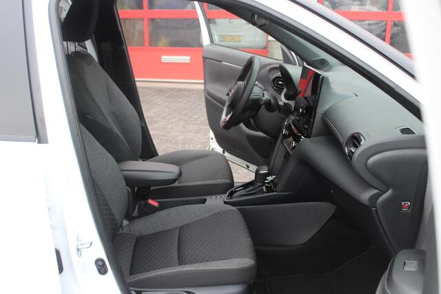 Toyota YARIS Cross 1.5 Hybrid 115 First Edition Comfort Pack