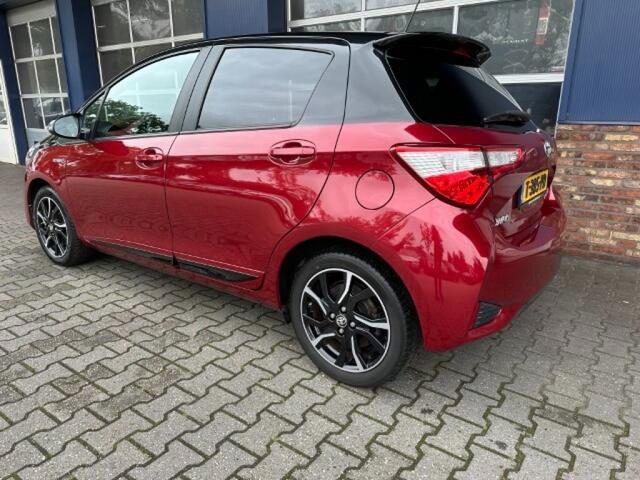 Toyota YARIS 1.5 HYB. PREMIUM PANO. CAMERA. ALL.IN.