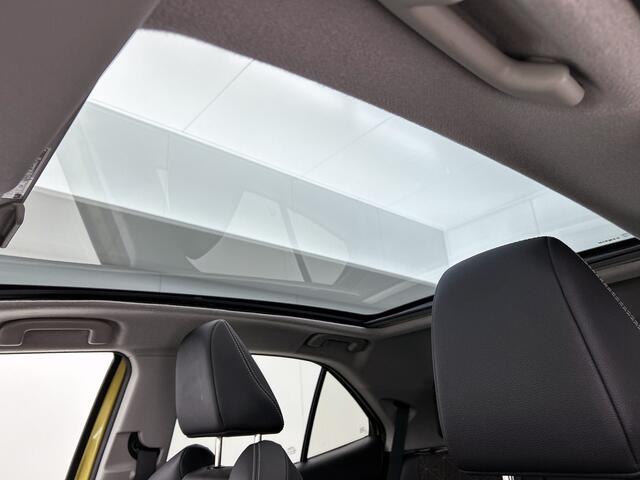 Toyota YARIS Cross 1.5 Hybrid Executive | Half lederen bekleding | Stoelverwarming |