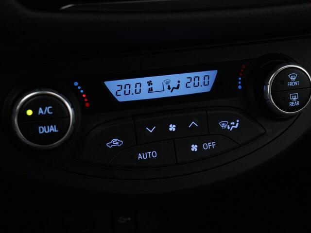 Toyota YARIS 1.5 Hybrid Active Limited | Trekhaak | Navigatie | Achteruirijcamera |