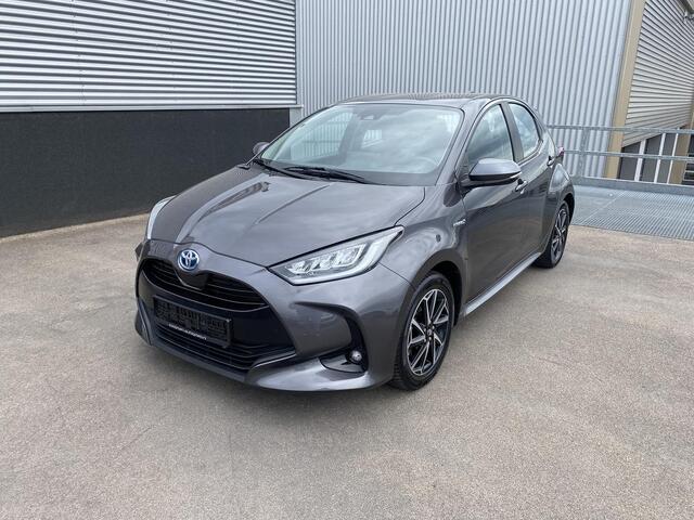 Toyota YARIS 1.5 Hybrid Dynamic Apple CarPlay/Android Auto navigatie, LED, adaptieve cruise control, achteruitrij camera, automaat!