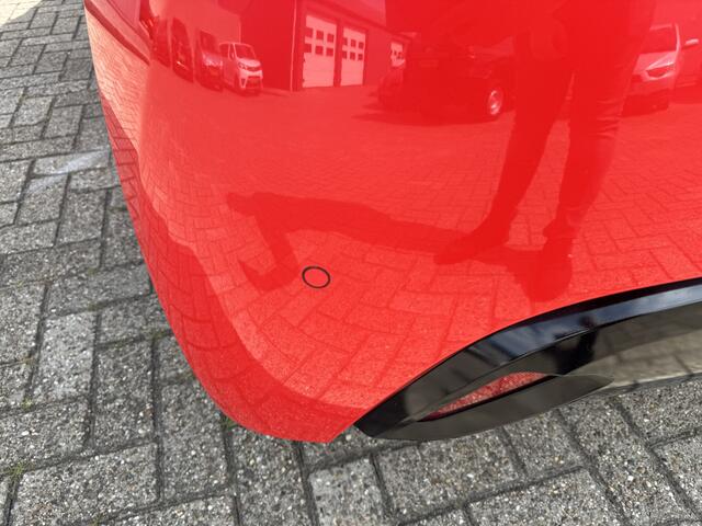 Toyota YARIS 1.5 Hybrid Launch Edition Dealer Onderhouden NL auto Trekhaak