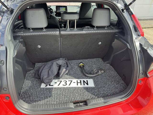 Toyota YARIS 1.5 Hybrid Launch Edition Dealer Onderhouden NL auto Trekhaak