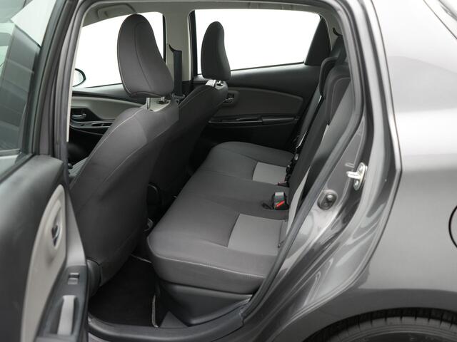 Toyota YARIS 1.5 Hybrid Design Sport