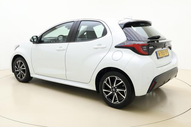 Toyota YARIS 1.5 VVT-i 125pk Dynamic | Parkeersensoren voor en achter | Apple Carplay/Android Auto | Achteruitrijcamera | Cruise COntrols Adaptief | DAB