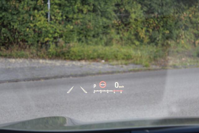 Toyota YARIS Cross 1.5 Hybrid Dynamic Special | Rijklaar | Head Up | El.achterklep | Stoel-/stuurverw. | LED | Keyless | Apple/Android | Navi