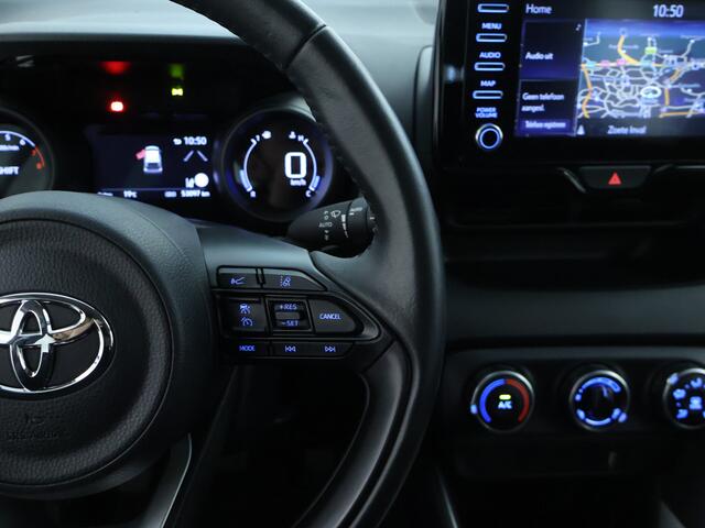 Toyota YARIS 1.5 VVT-i Dynamic | Navigatie | 16" Lichtmetalen velgen |