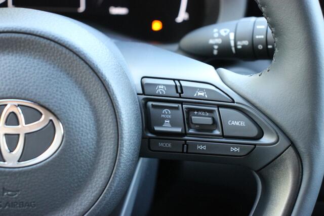 Toyota YARIS Cross 1.5 Hybrid 130 Dynamic NIEUW! | Comfort pack | Dodehoeksensor | Stuur- en Stoelverwarming |