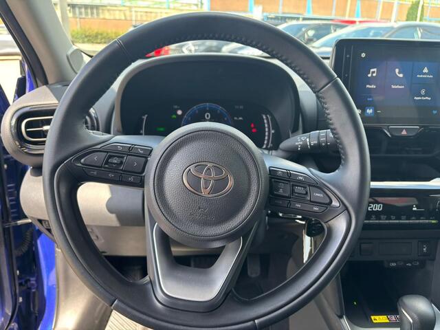 Toyota YARIS Cross 1.5 Hybrid 115 Business Plus Parkeersensoren voor + achter, Stoelverwarming, slechts 4500km!