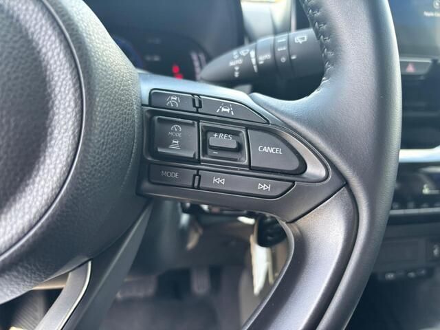 Toyota YARIS Cross 1.5 Hybrid 115 Business Plus Parkeersensoren voor + achter, Stoelverwarming, slechts 4500km!
