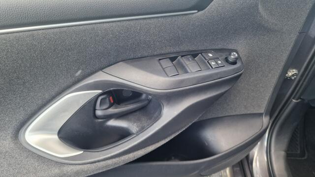 Toyota YARIS 1.5 Hybrid Dynamic, Lane Assist, Stoelverwarming,