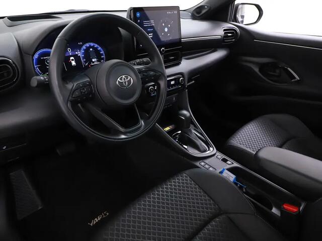 Toyota YARIS 1.5 Hybrid 130 Launch Edition Executive Pano 11-2024 16.675 KM