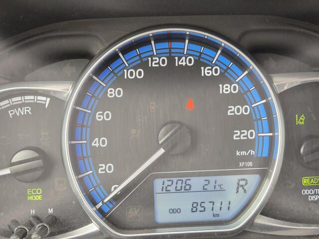 Toyota YARIS 1.5 Hybrid Trend