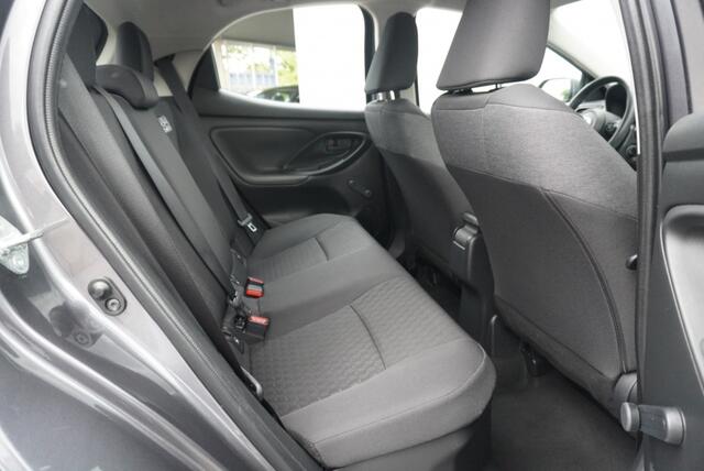 Toyota YARIS 1.5 Hyb. Active Navigatie | Stoel verwarming | Camera | Cruise