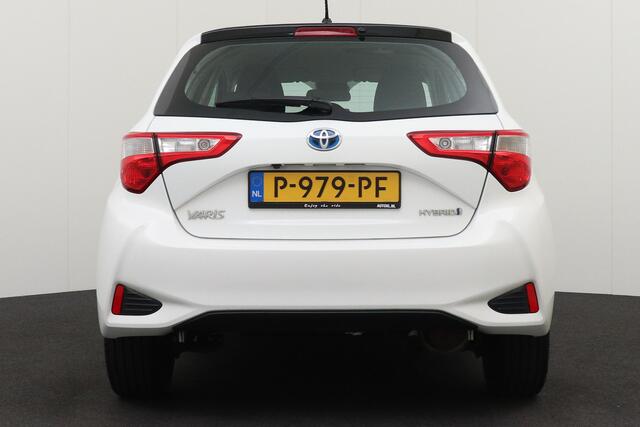 Toyota YARIS 1.5 Aut. Hybrid Active Navi Climate Camera Cruise 15'LMV