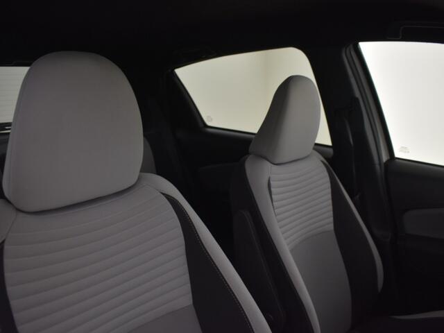 Toyota YARIS 1.5 Hybrid Bi-Tone | Led | Stoelverwarming