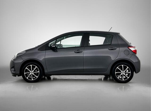 Toyota YARIS 1.0 VVT-i Connect | Achteruitrijcamera | Trekhaak | Multimedia | LM Velgen |