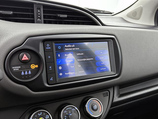 Toyota YARIS 1.0 VVT-i Connect | Achteruitrijcamera | Trekhaak | Multimedia | LM Velgen |