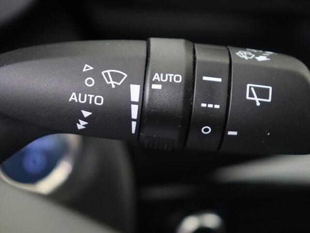Toyota YARIS Cross 1.5 Hybrid Executive I Navigatie I Climate Control I Cruise Control Adaptief I Camera I USB I Telefoon Draadloos Laden I Stoelverwarming Voor I LOUWMAN Onderhouden I