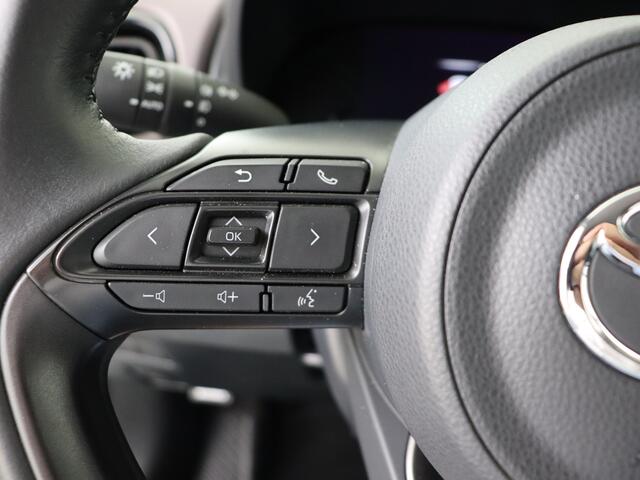 Toyota YARIS Cross 1.5 Hybrid Executive I Navigatie I Climate Control I Cruise Control Adaptief I Camera I USB I Telefoon Draadloos Laden I Stoelverwarming Voor I LOUWMAN Onderhouden I