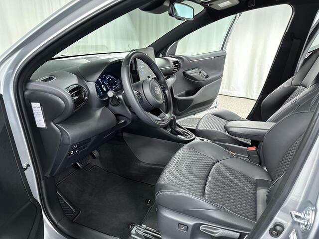 Toyota YARIS 1.5 Hybrid 130 Executive Automaat | Navi | CarPlay | Stuur&Stoelverwarming