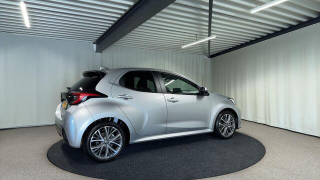 Toyota YARIS 1.5 Hybrid 130 Executive Automaat | Navi | CarPlay | Stuur&Stoelverwarming