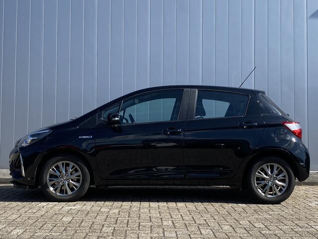 Toyota YARIS 1.5 Hybrid Design Sport Dealer Onderhouden Navi Clima Cruise Camera