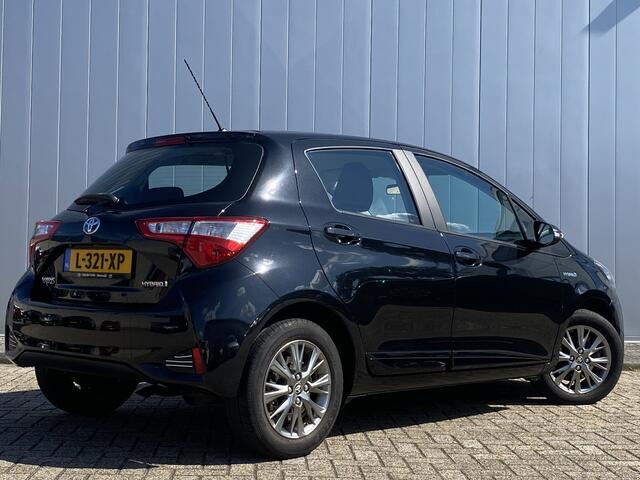 Toyota YARIS 1.5 Hybrid Design Sport Dealer Onderhouden Navi Clima Cruise Camera