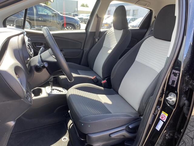Toyota YARIS 1.5 Hybrid Design Sport Dealer Onderhouden Navi Clima Cruise Camera