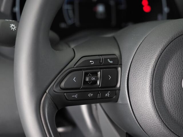 Toyota YARIS Cross 1.5 Hybrid 130 Executive/ Teamplayer | Stuurwiel- En Stoelverwarming | Achteruitrijcamera | Draadloos Telefoonlader | Apple CarPlay/ Android Auto | Botsherkenning | Grootlichtassistent