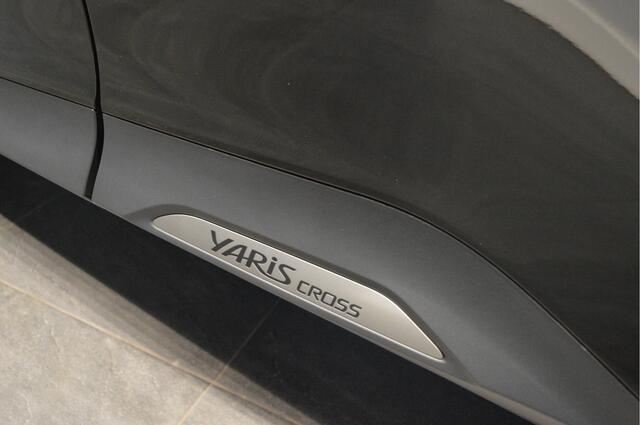 Toyota YARIS Cross 1.5 Hybrid 130 Teamplayer app connect cruise camera 17 inch !!