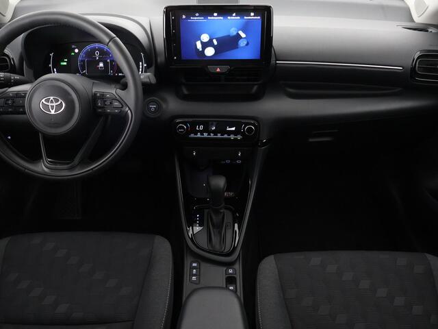 Toyota YARIS 1.5 Hybrid Dynamic Luxury Bi-Tone | Stuur- & Stoelverwarming | Camera | Lichtmetalen velgen |