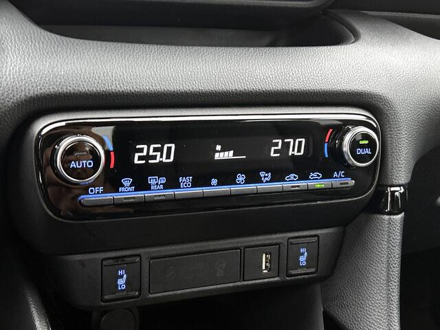 Toyota YARIS 1.5 Hybrid Launch Edition | Carplay | Camera | JBL | Stoelverwarming | Dodehoekdetectie