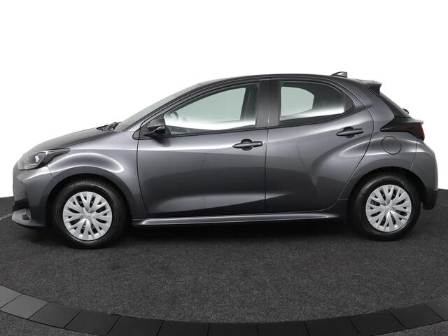 Toyota YARIS 1.5 Hybrid Active | parkeer sensoren voor en achter | Apple Carplay/Android Auto |
