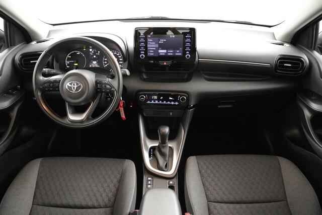 Toyota YARIS 1.5 Hybrid Active | parkeer sensoren voor en achter | Apple Carplay/Android Auto |