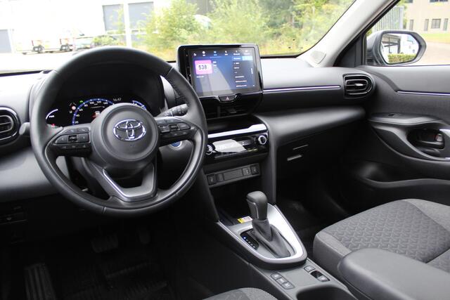 Toyota YARIS Cross 1.5 Hybrid Dynamic Special | Rijklaar | Parelmoer | Head Up | El.achterklep | Stoel-/stuurverw. | All-season | LED | Keyless | Apple/Android | Navi
