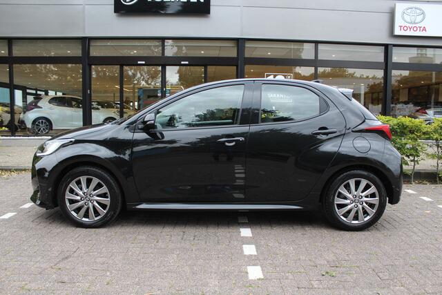 Toyota YARIS 1.5 Hybrid Dynamic | Rijklaar | Trekhaak | Stoel-/stuurverw. | Apple/Android | LED | Keyless | Dealer onderhouden