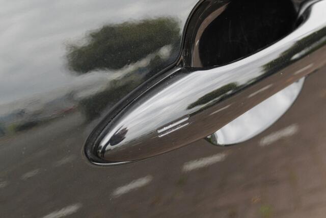 Toyota YARIS 1.5 Hybrid Dynamic | Rijklaar | Trekhaak | Stoel-/stuurverw. | Apple/Android | LED | Keyless | Dealer onderhouden