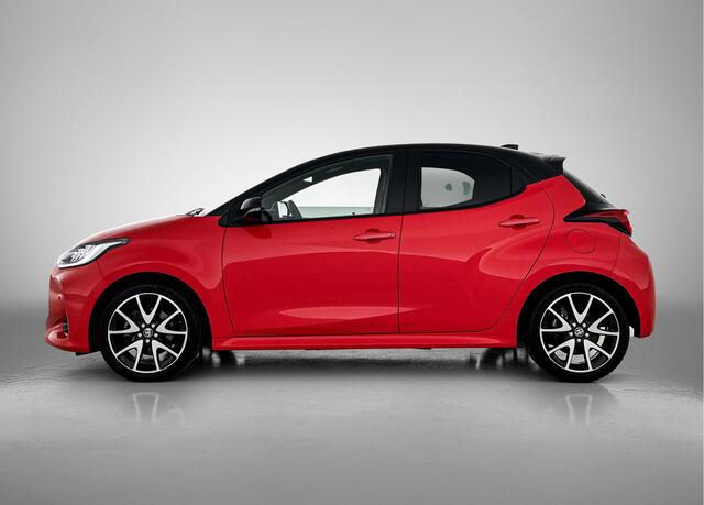 Toyota YARIS 1.5 Hybrid Launch Edition Limited | JBL | Head-up Display | Half lederen bekleding | Navigatie | Parkeersensoren |