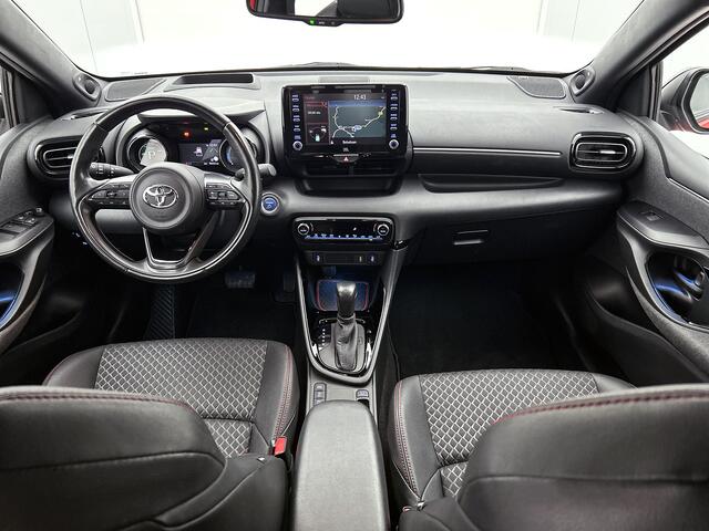 Toyota YARIS 1.5 Hybrid Launch Edition Limited | JBL | Head-up Display | Half lederen bekleding | Navigatie | Parkeersensoren |