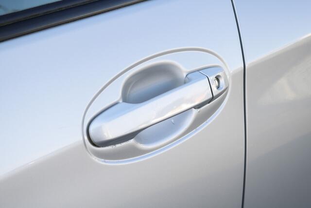 Toyota YARIS 1.5 Hybrid Business Plus | LM-velgen | Achteruitrijcamera |