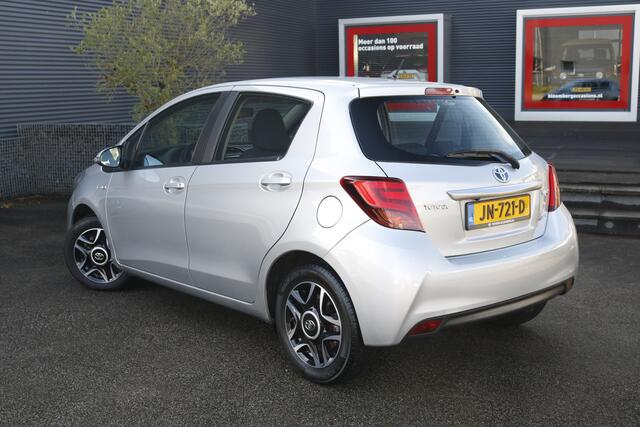Toyota YARIS 1.5 Hybrid Business Plus | LM-velgen | Achteruitrijcamera |