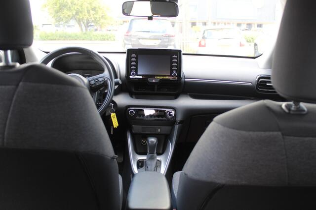 Toyota YARIS 1.5 Hybrid 115 Comfort Apple carplay/ android auto l Cruise control l Climate control l Achteruitrijcamera VDL auto