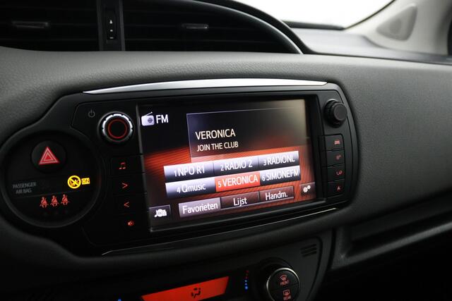 Toyota YARIS 1.3 VVT-i Dynamic | Cruise control | Trekhaak | Lichtmetalen velgen |