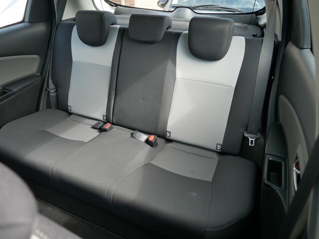 Toyota YARIS 1.0 VVT-i, Camera, Sensoren, Airco