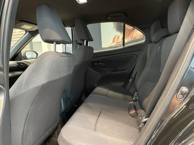 Toyota YARIS Cross 1.5 Hybrid 115 Dynamic | Apple Carplay | Achteruitrijcamera | Toyota Safety Sense |