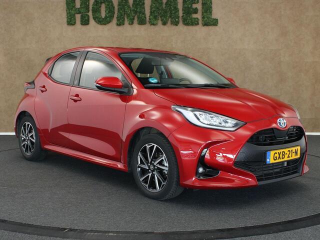 Toyota YARIS 1.5 Hybrid Dynamic Team D - NAVIGATIE- CAMERA - CLIMATE CONTROL - 16 INCH LICHT METALEN VELGEN - ARMSTEUN VOOR - ADAPTIEVE CRUISE CONTROL - BLUETOOTH - MISTLAMPEN VOOR - LICHT EN REGENSENSOR