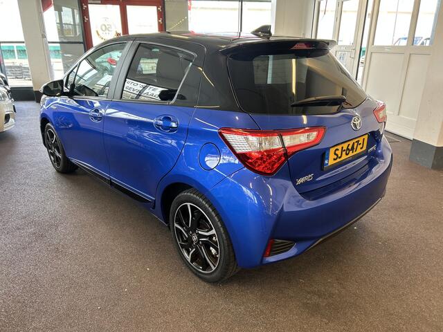 Toyota YARIS 1.5 Hybrid Bi-Tone Plus Automaat | Panoramadak | NL AUTO | Achteruitrijcamera | Navigatie | Cruise control | Climate control | Apple carplay | Elek. inklapbare spiegels