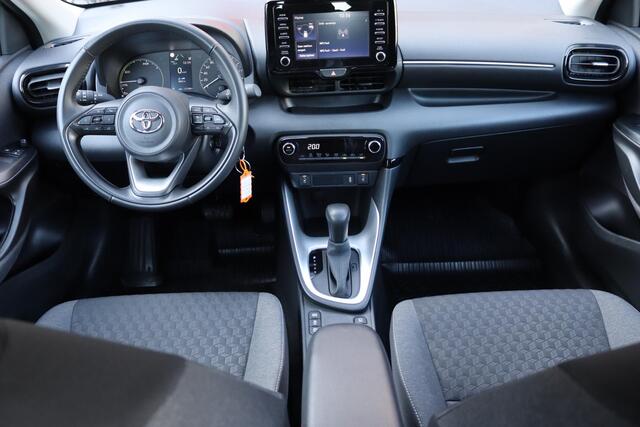 Toyota YARIS 1.5 Hybrid Active Limited, Climate & Cruise control, Stoelverwarming, DAB+ !