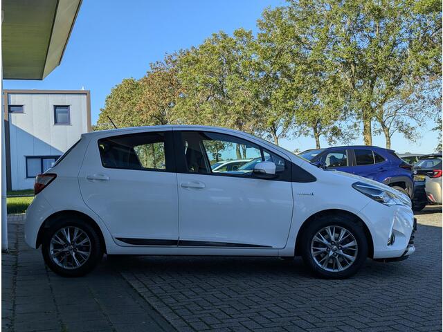 Toyota YARIS 1.5 Hybrid Aspiration | Cruise control | Climate control | Camera | Navi | Lane assist | Bluetooth